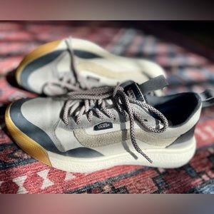 Vans UltraRange Sneakers - cream/gray